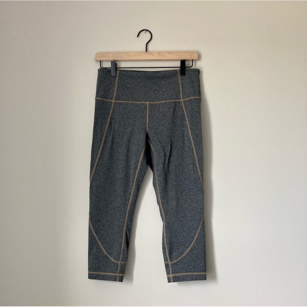 Athleta Salutation Capri Leggings Size Medium Gray Cropped Yoga Pants